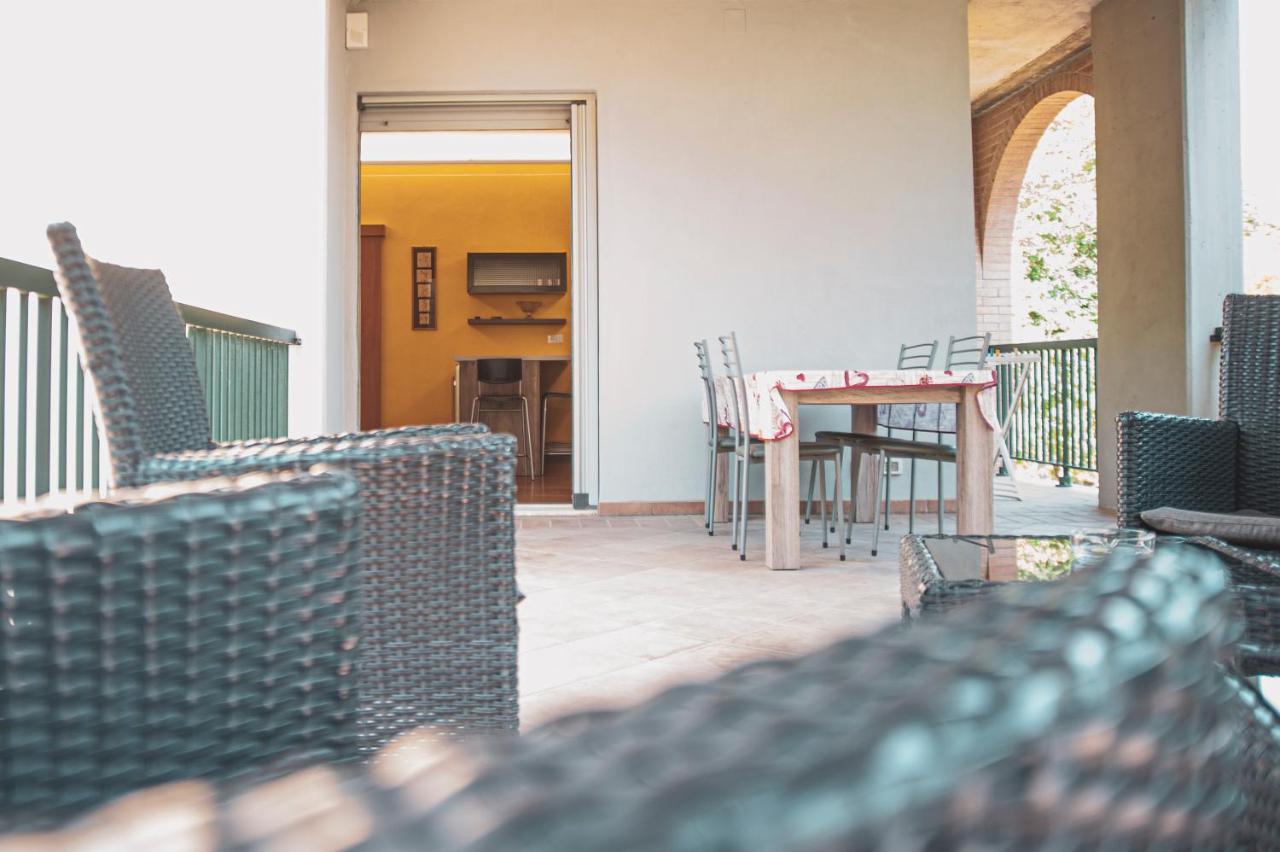 Il Mughetto - Appartamento Con Terrazza Privata San Quirico d'Orcia Bagian luar foto