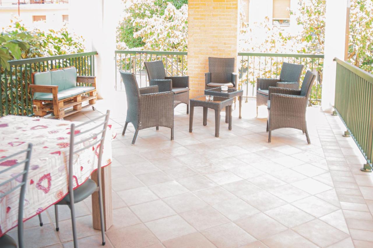 Il Mughetto - Appartamento Con Terrazza Privata San Quirico d'Orcia Bagian luar foto