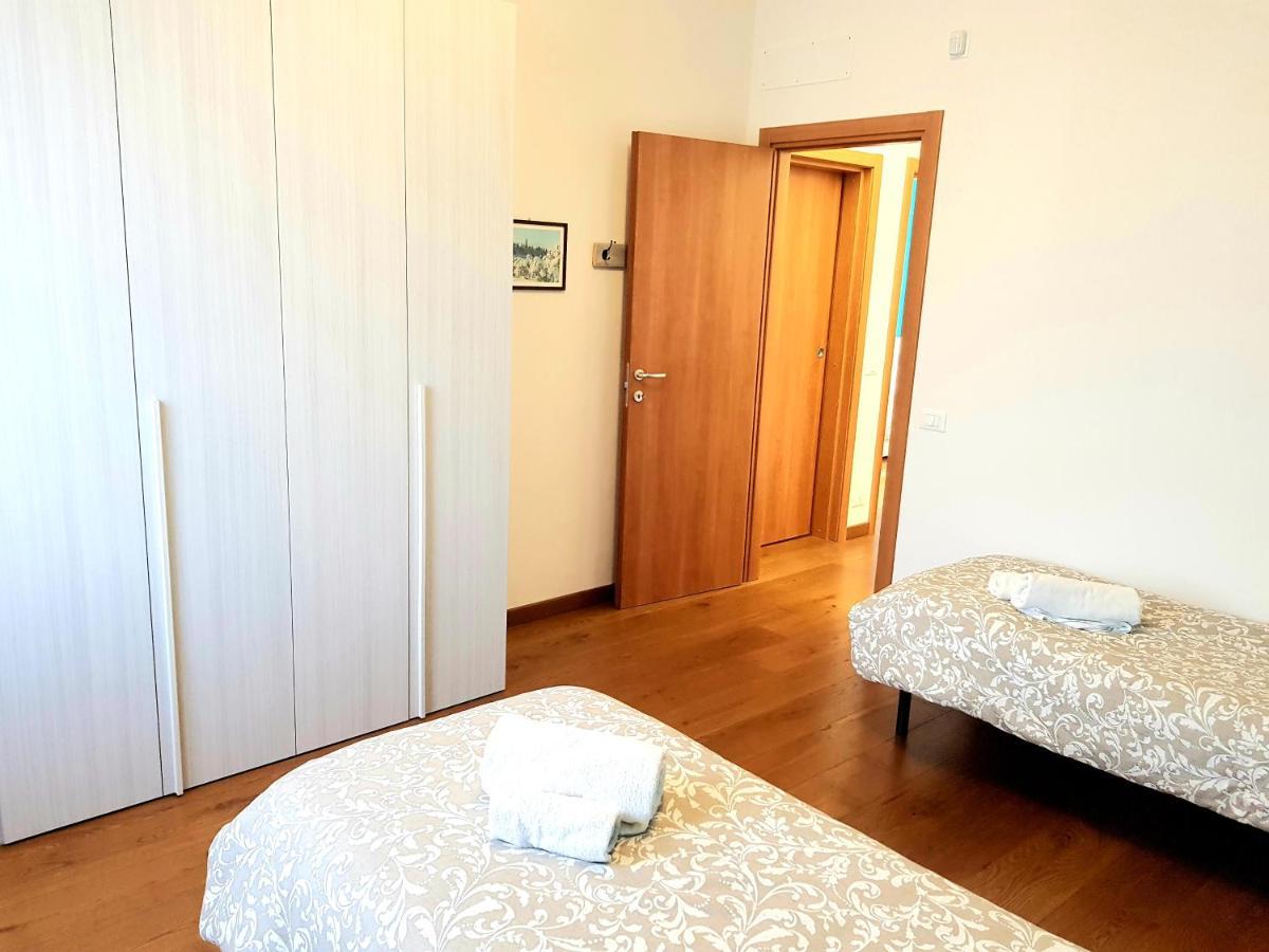 Il Mughetto - Appartamento Con Terrazza Privata San Quirico d'Orcia Bagian luar foto