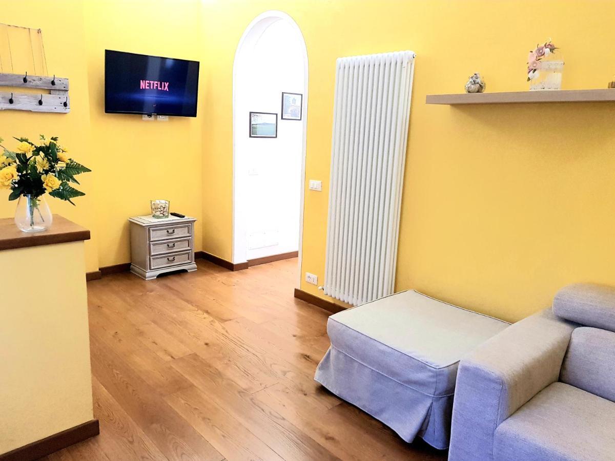 Il Mughetto - Appartamento Con Terrazza Privata San Quirico d'Orcia Bagian luar foto